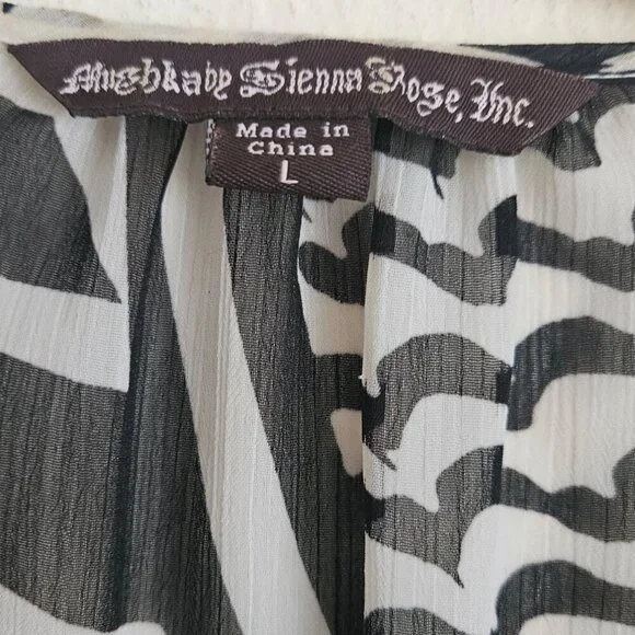 Boho Gawzy Beachy Crochet Vneck black white Flowy Sleeve Sheer Tunic Top L - Picture 9 of 9